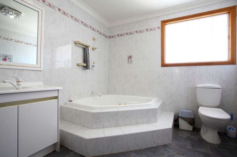 Top Bathtub Installation Companies in Walker, LA